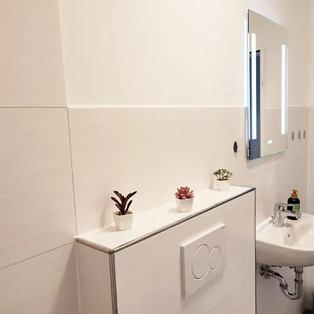 Work & Relax In Industrial Area Apartment *